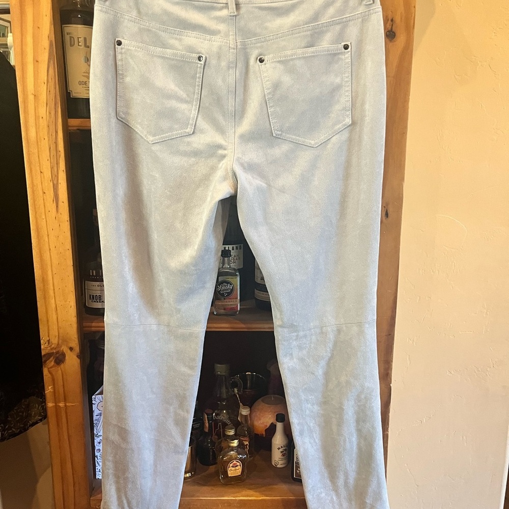 NWOT Chicos faux suede pants - Picture 3 of 4